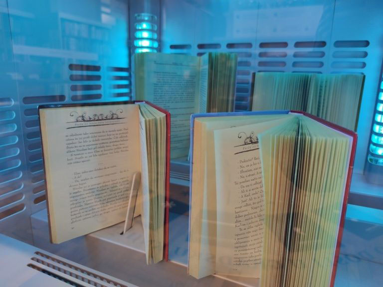 克罗地亚里耶卡市图书馆引进LIVA 图书杀菌机